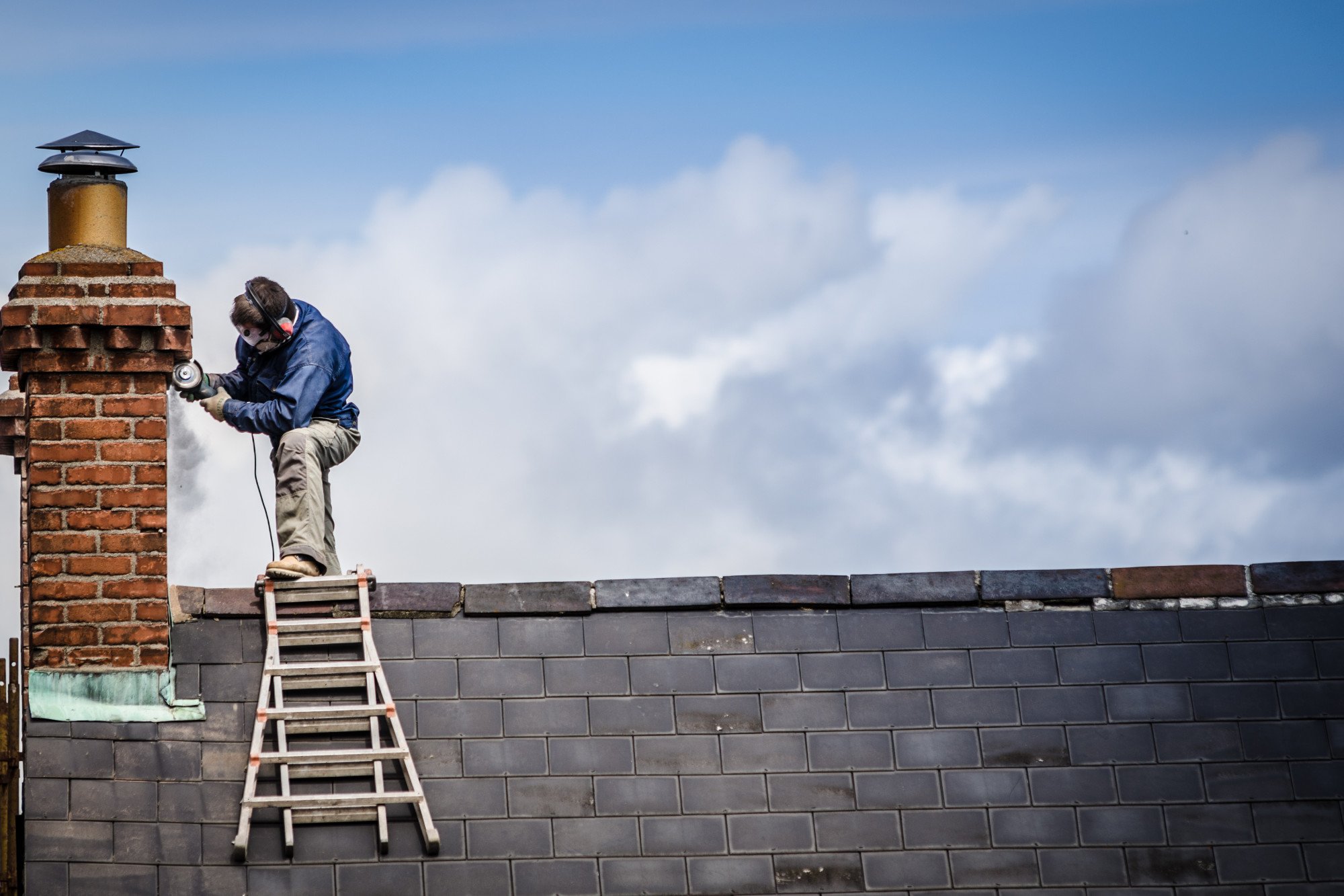 Read more about the article What to Expect During a Chimney Sweep in Baton Rouge